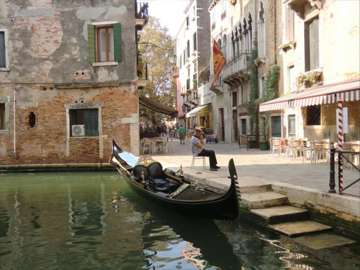 Canal Tron Veneţia Exterior foto